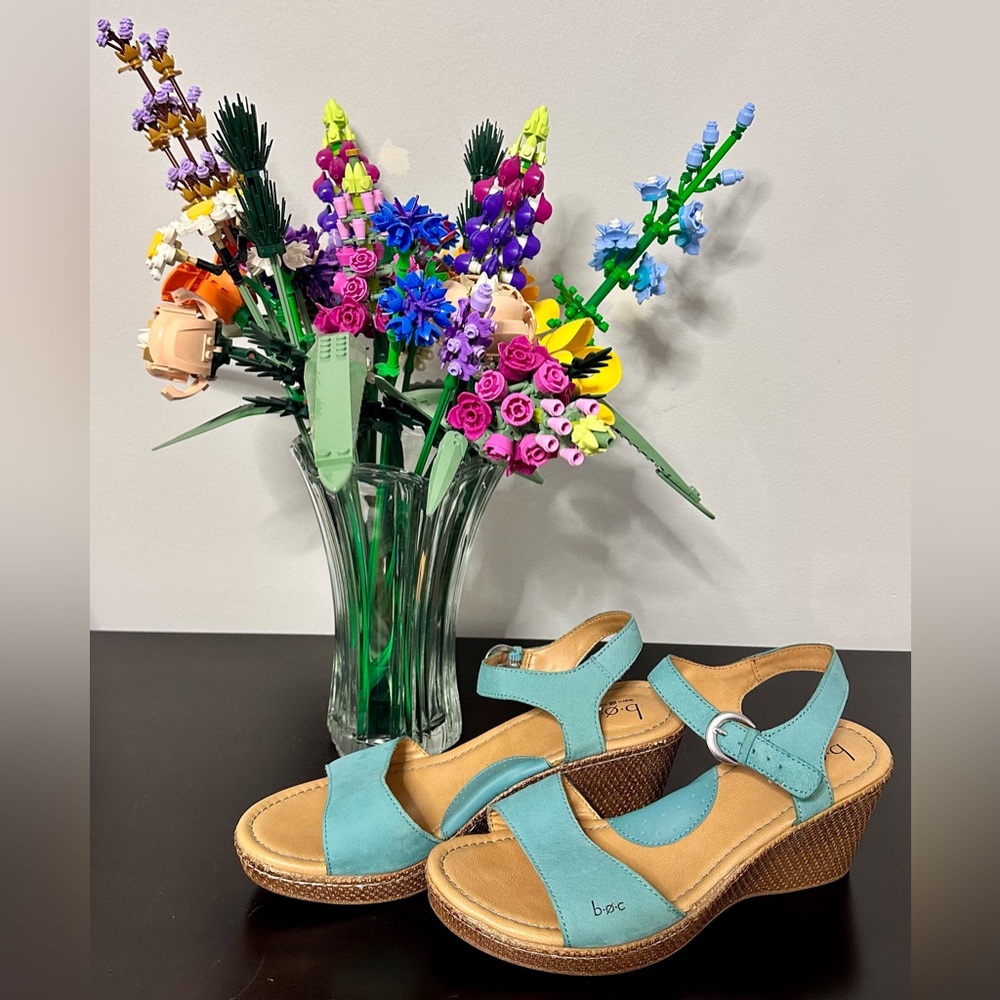 Born Concept aqua blue sandals! - Picture 2 of 5